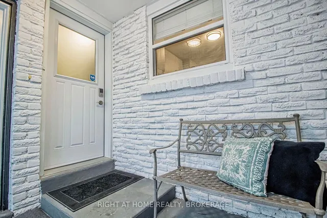 Additional image 6 of 46 L'Amoreaux Dr