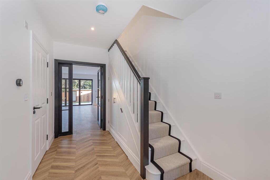 Additional image 5 of Sauncey Avenue, Harpenden