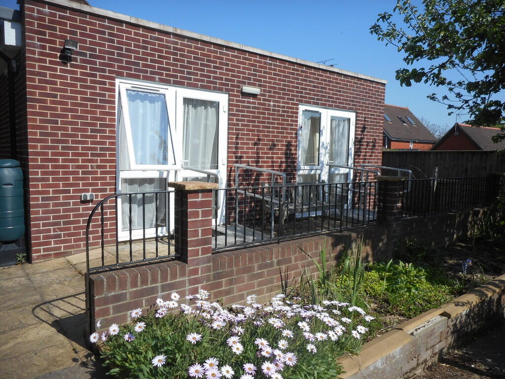 Additional image 13 of Grove Avenue, Yeovil