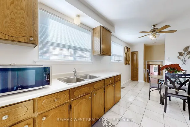 Additional image 21 of 78 Primula Cres