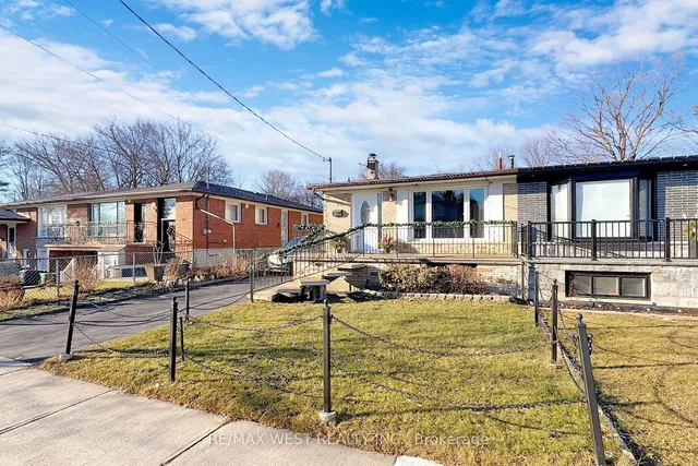 Additional image 9 of 78 Primula Cres