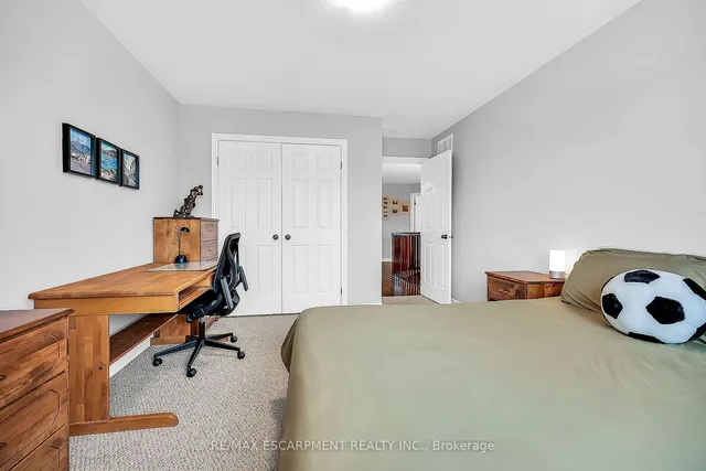 Additional image 28 of 31 Showcase Dr