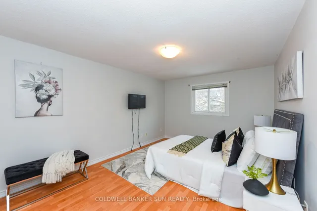 Additional image 20 of 116 Floribunda Cres