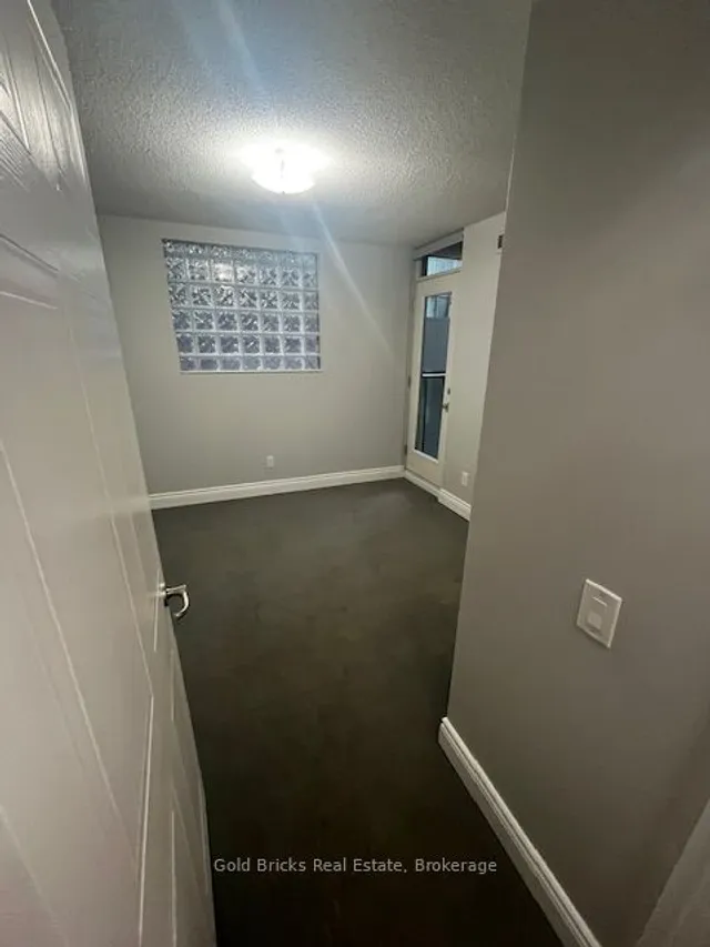 Additional image 11 of 750 Bay St Unit 610