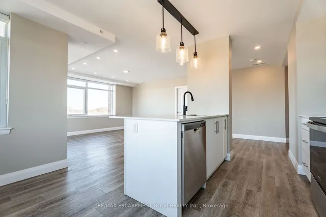 Additional image 15 of 1 Redfern Ave Unit 329