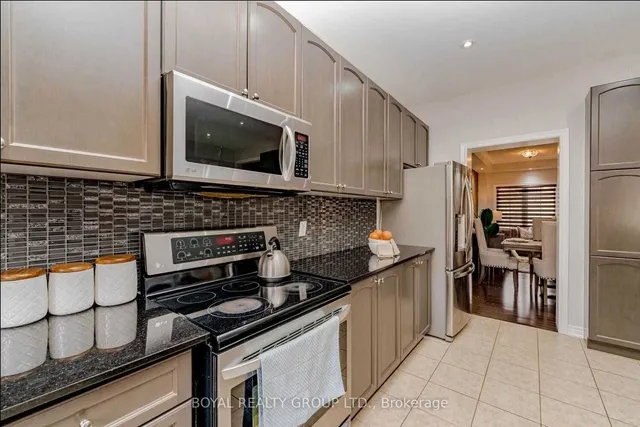 Additional image 15 of 121 Leadership Dr