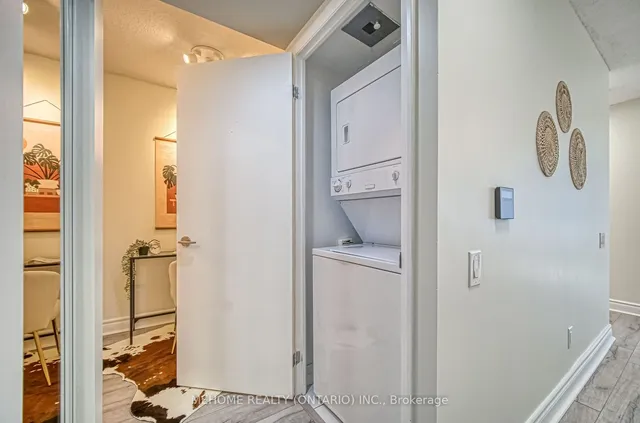 Additional image 24 of 21 Carlton St Unit 909