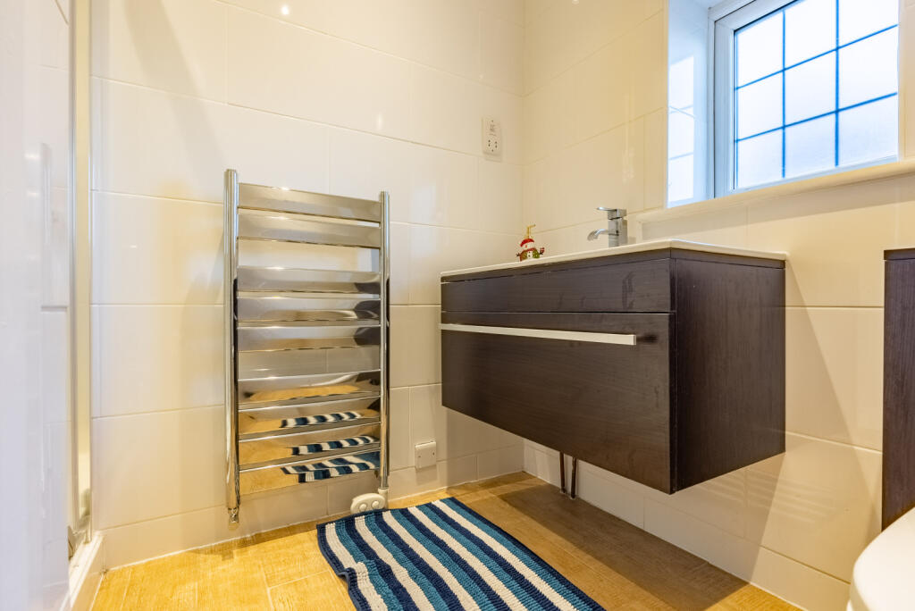 Additional image 19 of Ox Lane, Harpenden, Hertfordshire, AL5