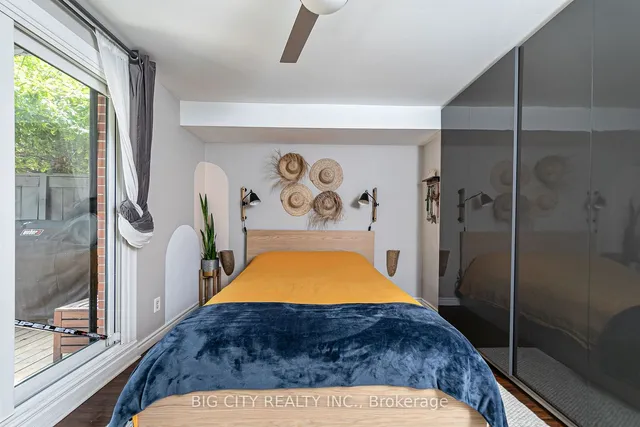 Additional image 19 of 570 Wellington St Unit 12B