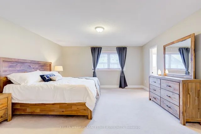 Additional image 32 of 94 Panton Tr