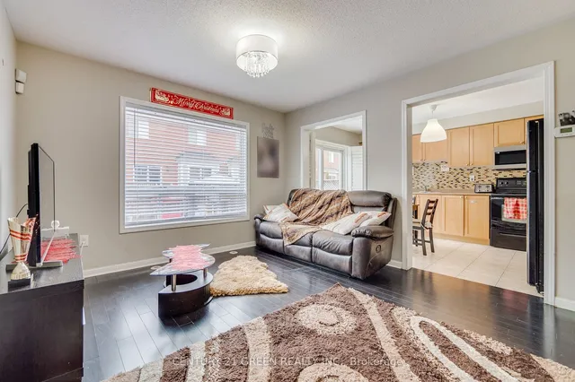 Additional image 10 of 843 Gifford Cres