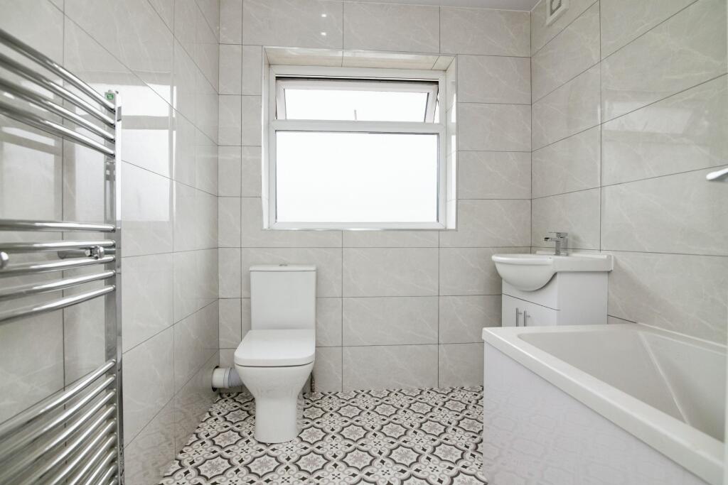 Additional image 13 of Edgmond Close, REDDITCH, Worcestershire, B98