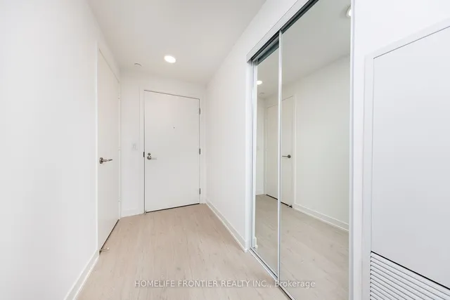 Additional image 20 of 65 Mutual St Unit 3004