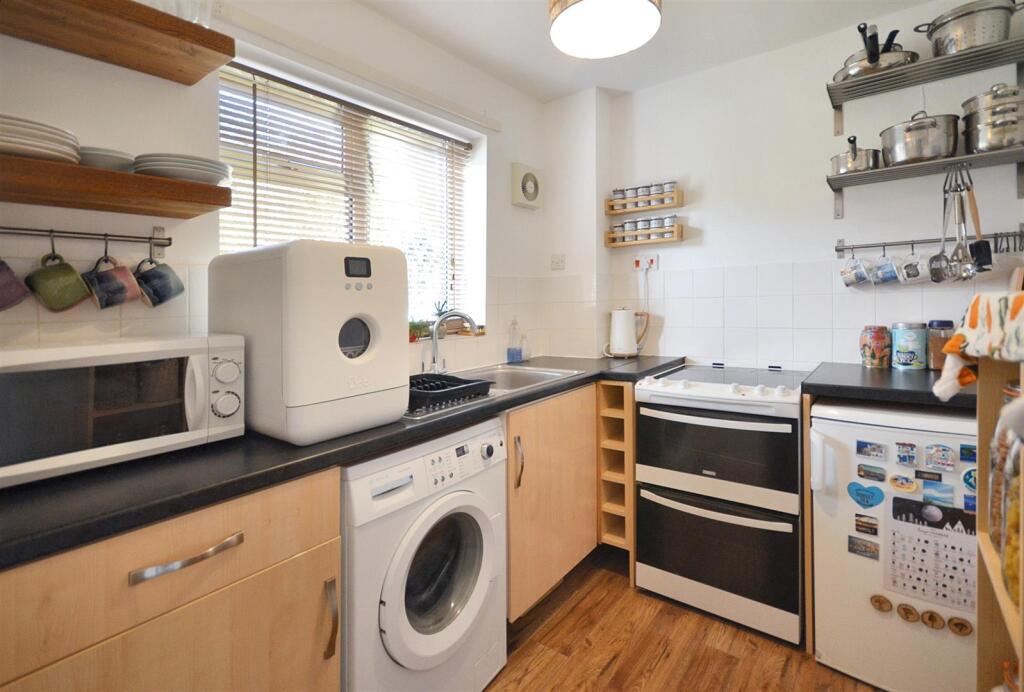 Additional image 4 of Elizabeth Gardens, Henstridge, Templecombe