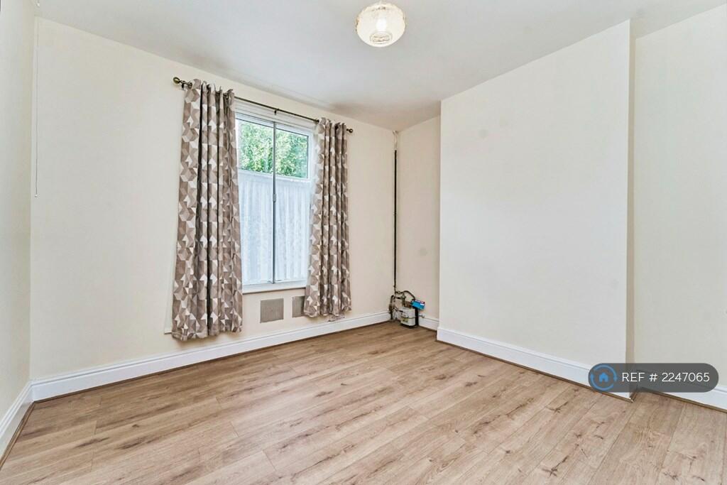 Additional image 4 of Bilhay Lane, West Bromwich, B70