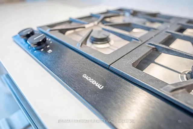 Additional image 20 of 81 Wellesley St Unit 907