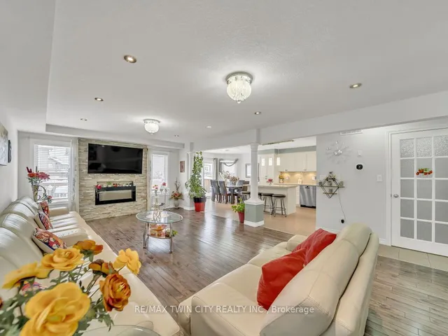 Additional image 8 of 46 Woodbine Ave