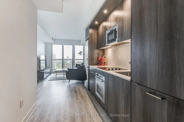 Additional image 8 of 30 Inn On The Park Dr Unit 1607