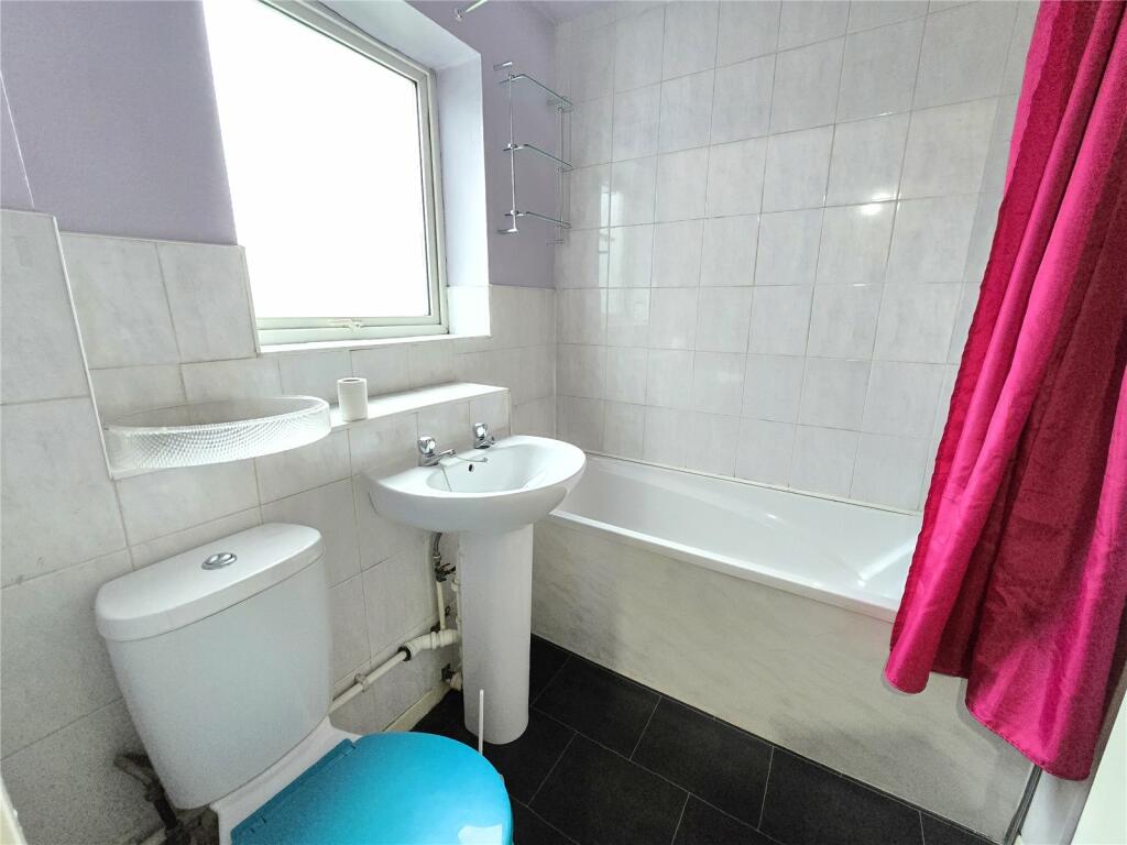 Additional image 8 of Lawrence Court, Tamworth, Staffordshire, B79