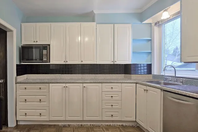 Additional image 10 of 209 Westmount Ave