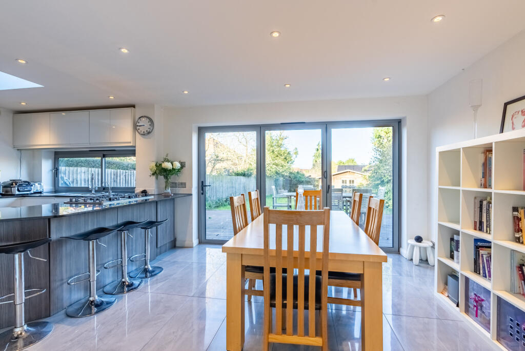 Additional image 10 of Ox Lane, Harpenden, Hertfordshire, AL5