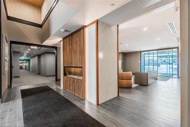 Additional image 11 of 470 Dundas St Unit 214