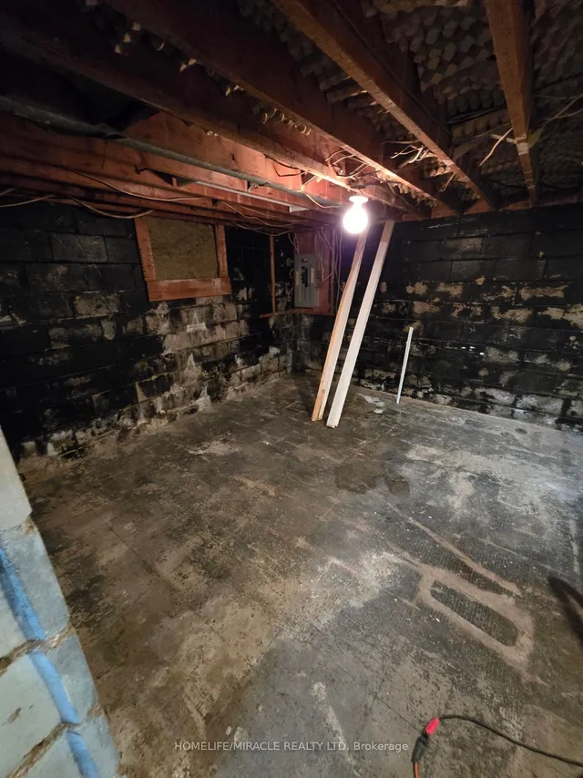 Additional image 15 of 19 Blakemanor Blvd