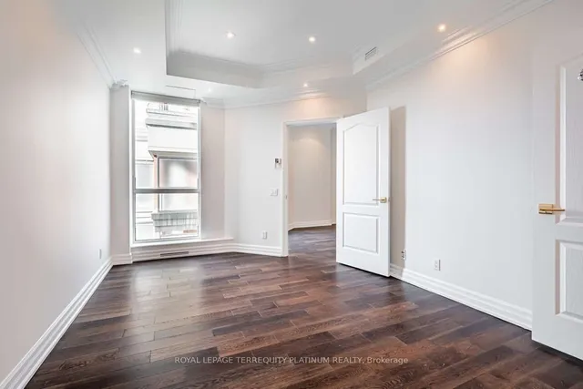 Additional image 12 of 38 Avenue Rd Unit 902