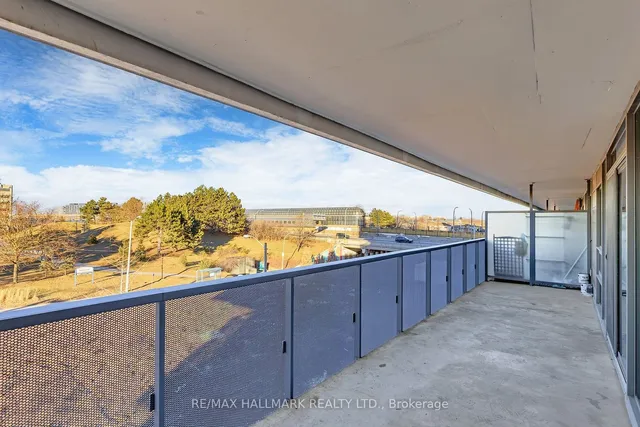 Additional image 20 of 160 Flemington Rd Unit 413