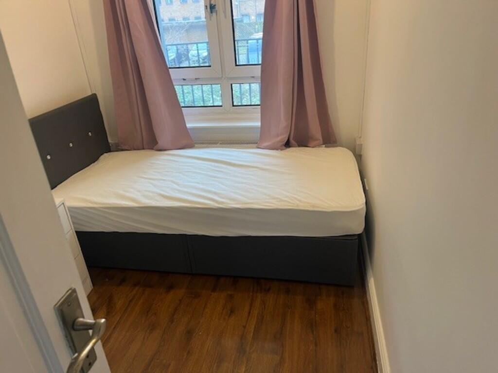 Additional image 6 of 4 , Broadfield Walk