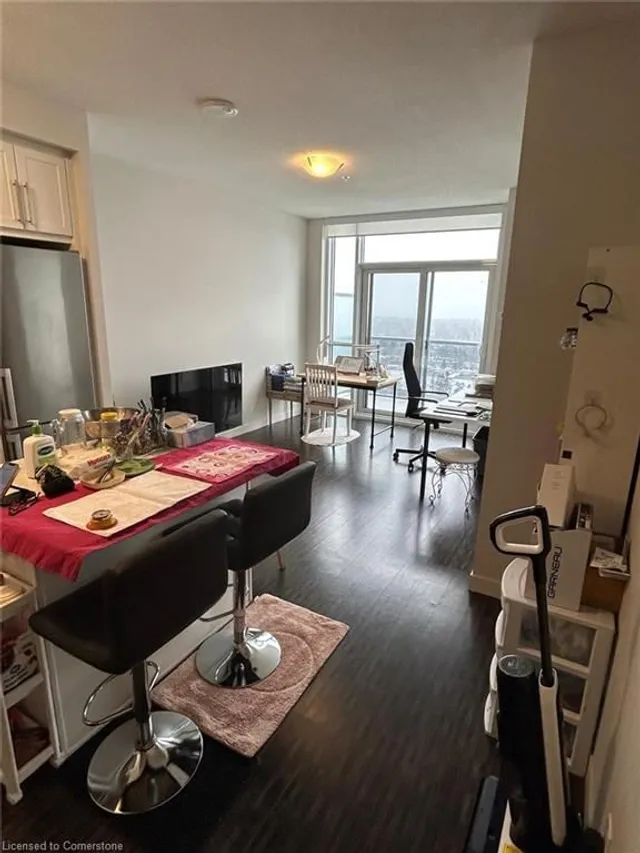 Additional image 6 of 2081 Fairview St Unit 2005