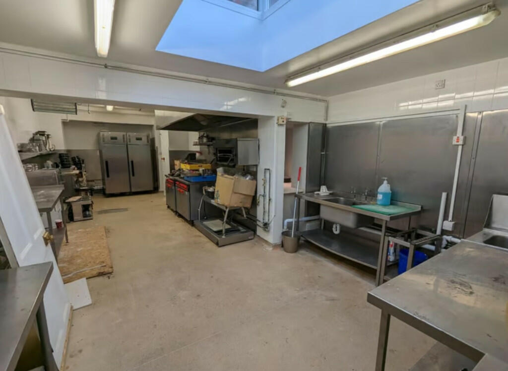 Additional image 6 of The Lamb On The Strand, 99 The Strand, Trowbridge  BA14 6LL