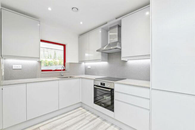 Additional image 4 of The Hill, Wheathampstead, St. Albans, Hertfordshire, AL4