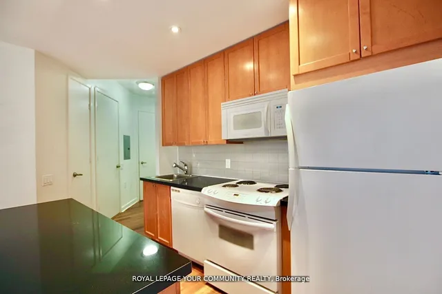 Additional image 8 of 85 Bloor St Unit 909