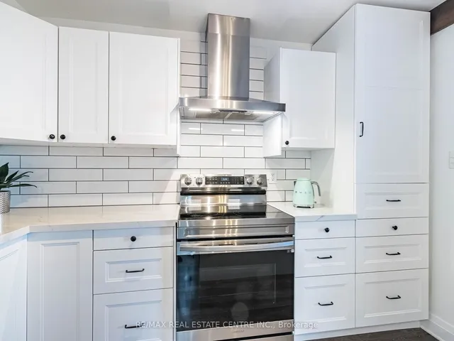 Additional image 9 of 716 The West Mall Unit 1111