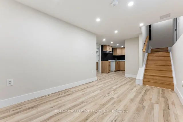 Additional image 28 of 209 Grenfell St