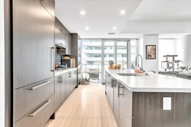 Additional image 14 of 29 Queens Quay Unit 323