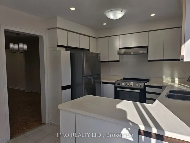 Additional image 8 of 23 Woodlot Cres