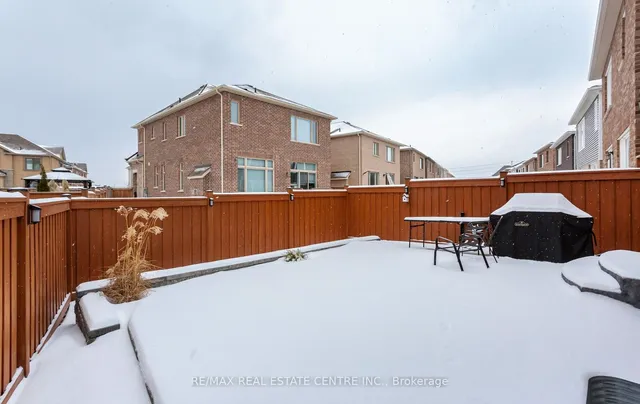 Additional image 38 of 949 logan Dr