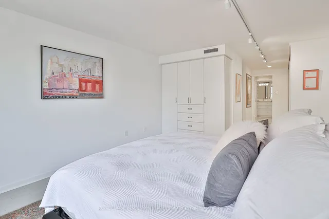 Additional image 19 of 40 Oaklands Ave Unit 337