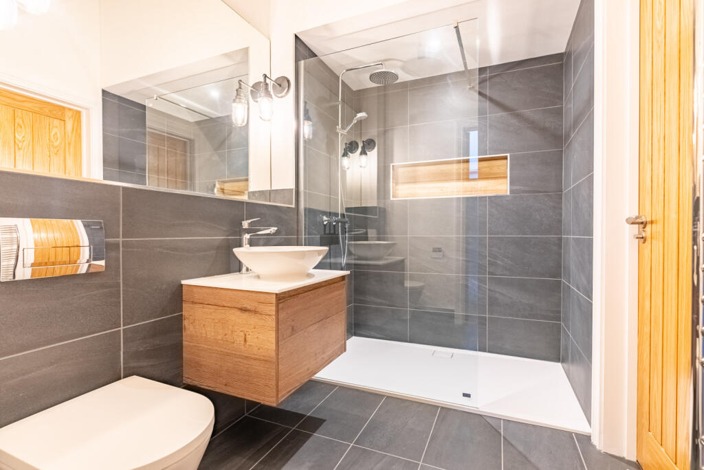 Additional image 30 of Oakridge, Drop Lane, Bricket Wood, St Albans, AL2