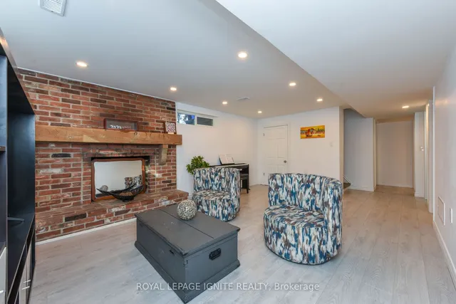 Additional image 24 of 208 Riverplace Cres