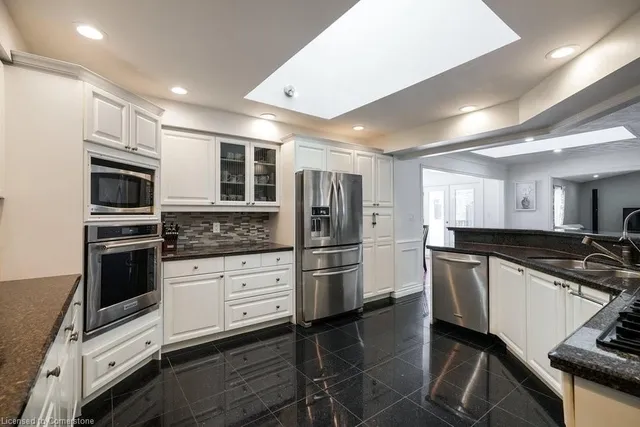 Additional image 13 of 2658 Guyatt Rd