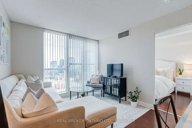 Additional image 8 of 320 Richmond St Unit 1516