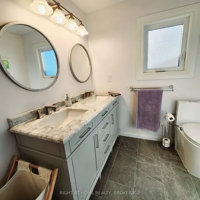 Additional image 22 of 2 Desantis Crt