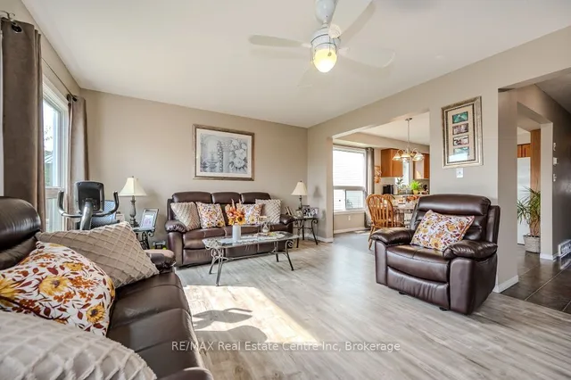 Additional image 10 of 128 Henhoeffer Cres