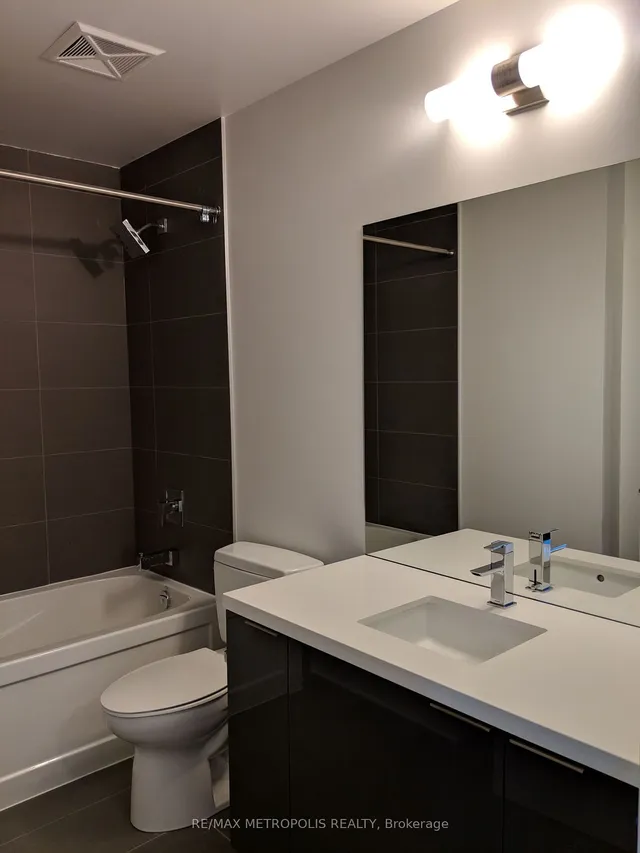 Additional image 5 of 8 Eglinton Ave Unit 1504