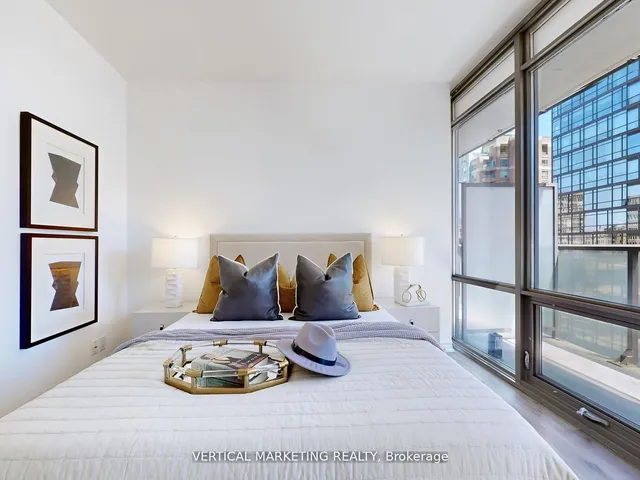 Additional image 16 of 832 Bay St Unit 708