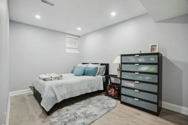 Additional image 39 of 688 Kennedy Circ