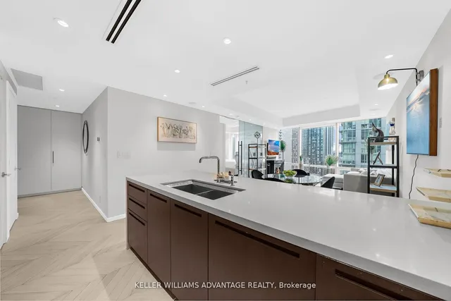 Additional image 12 of 180 University Ave Unit 2104